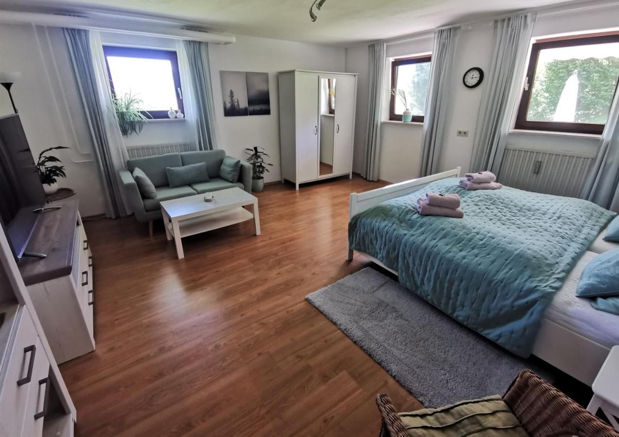 Ferienwohnung Am Eichwald ايمنستادت ام الغو المظهر الخارجي الصورة